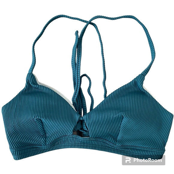 Cupshe Striped Triangle Bikini Swimsuit - Picture 12 of 13